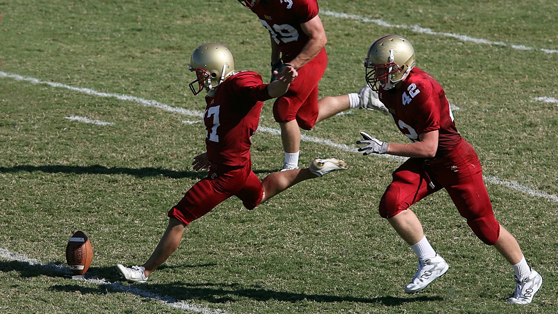 国家轮滑协会公布室内训练标准场地参数，轮滑训练场地要求